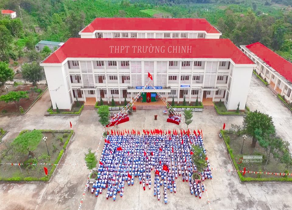 Video Lễ tri ân và trưởng thành học sinh Niên khóa 2017-2020 – Trường THPT Trường Chinh